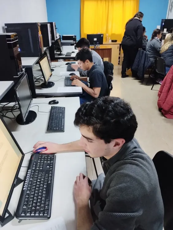 383208959_844681123823839_2475133390942870775_n