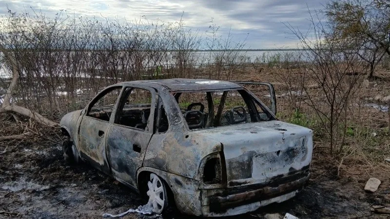 corsa_incendiado_1.jpg_815021171.jpg