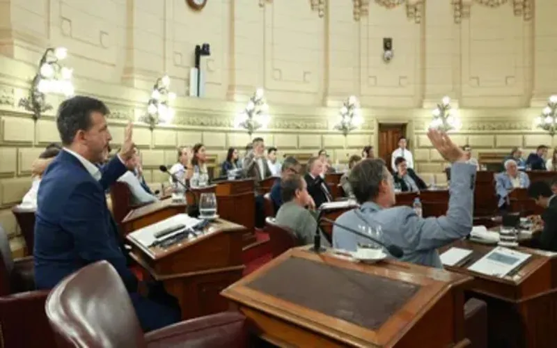 Santa-Fe-prohibio-los-cargos-her