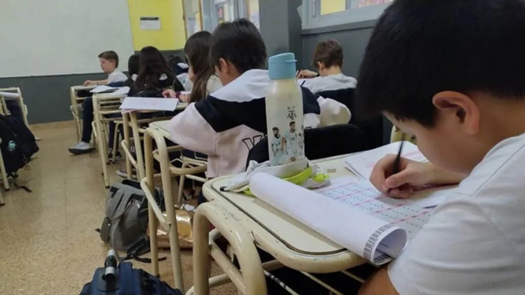 alumnos-estudiantes-primaria-esc-1024x576