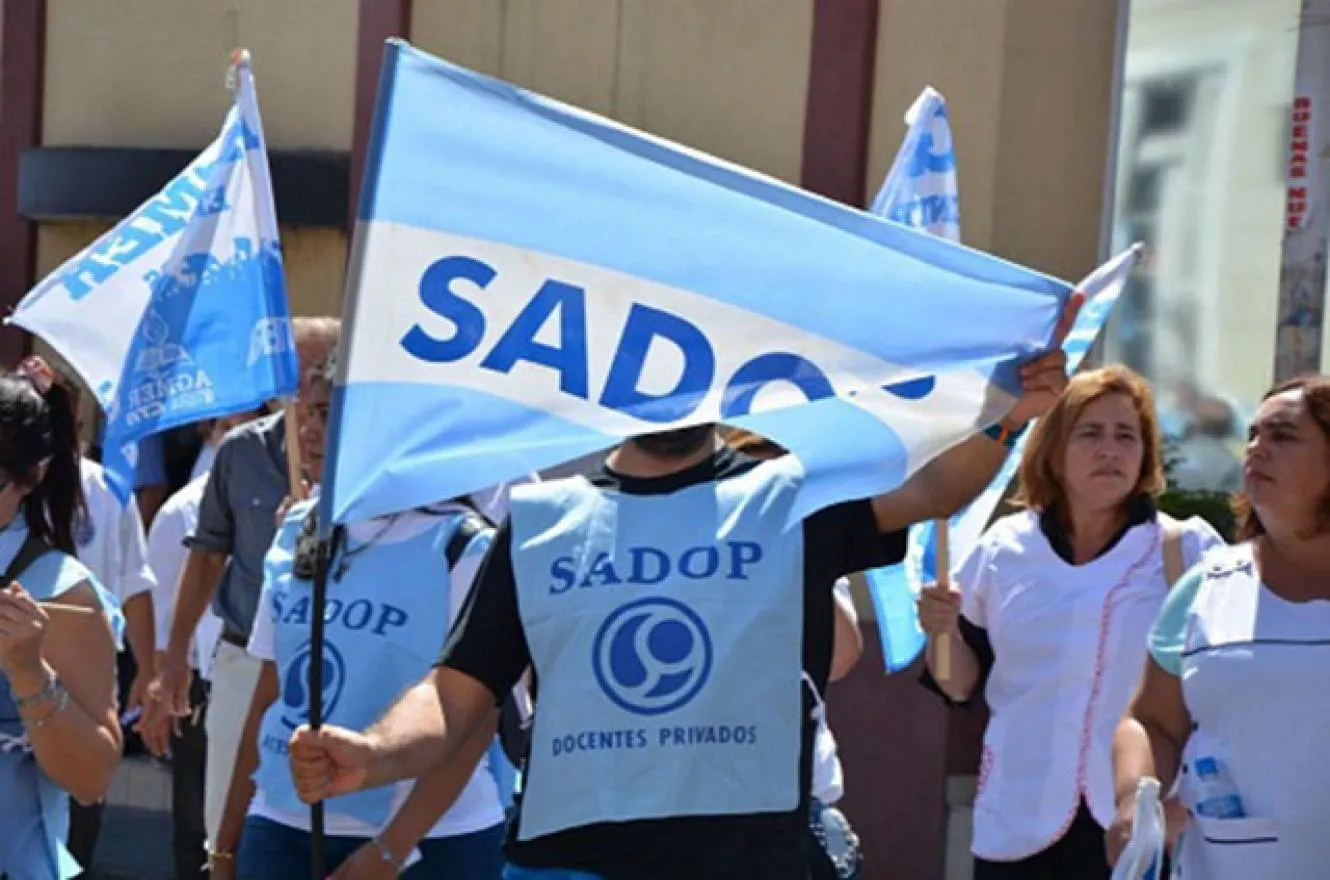 sadop_marcha_banderas
